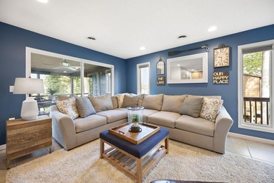 Impeccably furnished and decorated, this condo is a must see! - photo 10