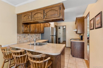 602 Syracuse, a tremendous Split style home perfectly situated - photo 3