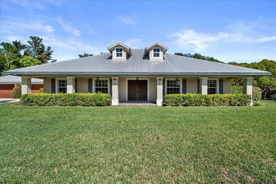 A rare 12-ACRE PRIVATE ESTATE offering exceptional luxury and - photo 11