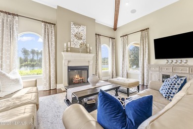 Contemporary Italian Villa set on just over 3/4 acre in - photo 15