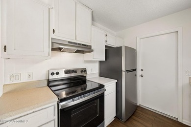 Ready for a quick move-in! This home offers tiled flooring - photo 17