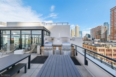 Discover sophisticated city living in this bright and spacious - photo 19