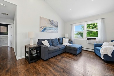 Stunning, Fully Renovated High Ranch in the Heart of East - photo 4