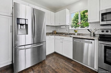 Stunning, Fully Renovated High Ranch in the Heart of East - photo 8