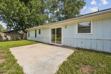 Ready for a quick move-in! This home offers tiled flooring - photo 34