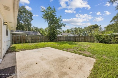 Ready for a quick move-in! This home offers tiled flooring - photo 35
