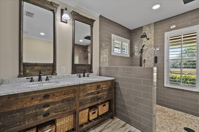 A rare 12-ACRE PRIVATE ESTATE offering exceptional luxury and - photo 41