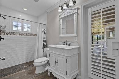 A rare 12-ACRE PRIVATE ESTATE offering exceptional luxury and - photo 46