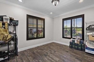 A rare 12-ACRE PRIVATE ESTATE offering exceptional luxury and - photo 49