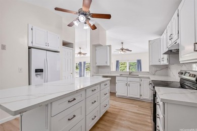 Located in highly desirable Waialae Iki neighborhood on Oahu - photo 6