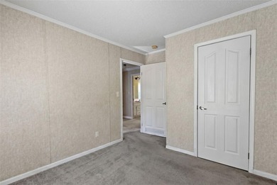 Enjoy the space, convenience, and flexibility of North Central - photo 27
