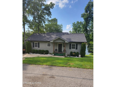 Lake Home For Sale in Crossville, Tennessee