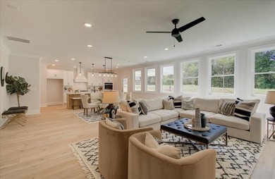 Traton Homes, Dunning elevation *F* on with a 3- CAR GARAGE - photo 4
