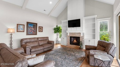 Riverfront property with an upscale in-law suite. Experience - photo 6