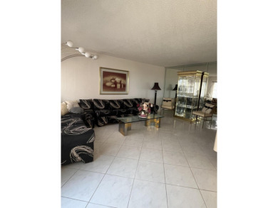 Lake Condo For Sale in Boca Raton, Florida