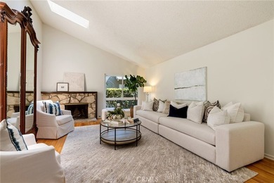 SINGLE STORY, Pool with 4 bedroom and 2 bathrooms in the heart - photo 5