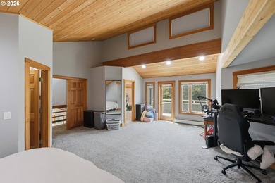 Architecturally distinctive and thoughtfully designed, this - photo 17