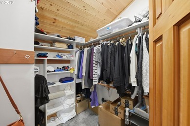 Architecturally distinctive and thoughtfully designed, this - photo 18
