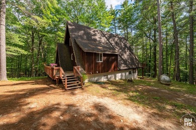 Welcome to 'Windsong', a quintessential original Adirondack - photo 1