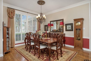 Exceptional waterfront living in Emerald Bay! This beautifully - photo 7