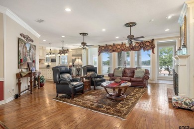 Exceptional waterfront living in Emerald Bay! This beautifully - photo 9