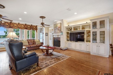 Exceptional waterfront living in Emerald Bay! This beautifully - photo 10