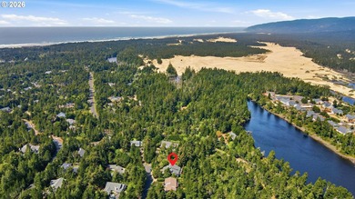 Architecturally distinctive and thoughtfully designed, this - photo 41
