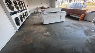 Commercial Opportunity in Pineland, TX - Washateria Property - photo 4