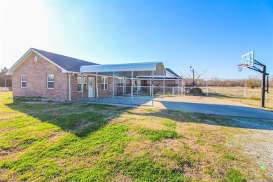 Lake Home For Sale in Webbers Falls, Oklahoma