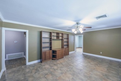 Nestled in the heart of the prestigious and well-established - photo 11