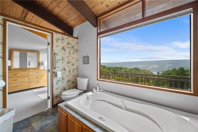 Very private one-of-a-kind custom-built 3,453 square foot home - photo 14