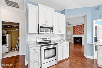 Welcome to the pristine 3 bed, 2 bath Clayton Model villa in the - photo 21
