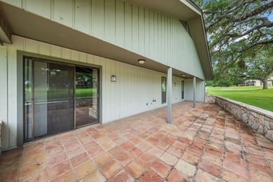 Beautiful freestanding Garden home with low maintenance yard