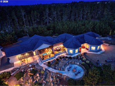 Very thoughtfully designed 1 level home on a private and secure - photo 3
