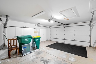 Welcome to the pristine 3 bed, 2 bath Clayton Model villa in the - photo 28