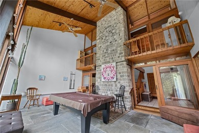 Very private one-of-a-kind custom-built 3,453 square foot home - photo 28