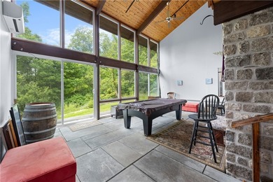 Very private one-of-a-kind custom-built 3,453 square foot home - photo 29