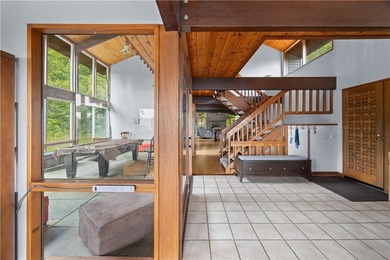Very private one-of-a-kind custom-built 3,453 square foot home - photo 30