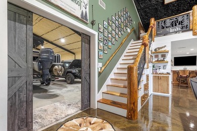 Lake Sam Rayburn  Home For Sale in Zavalla Texas