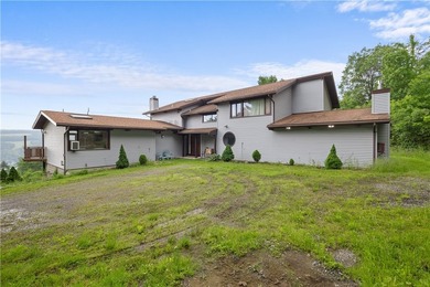Very private one-of-a-kind custom-built 3,453 square foot home - photo 34