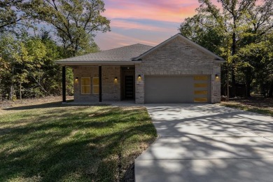 Cedar Creek Lake Home For Sale in Trinidad Texas