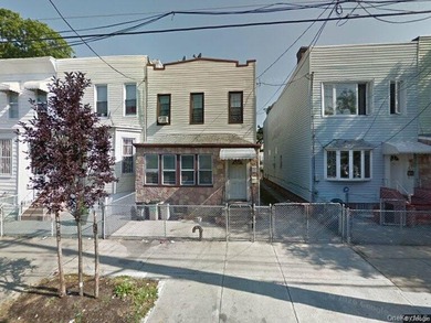 Great Opportunity to Own this 2 unit detached multi-family with - photo 1