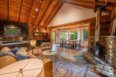 Beautifully renovated Adirondack chalet with no rental - photo 3