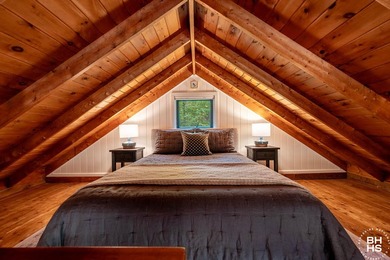 Beautifully renovated Adirondack chalet with no rental - photo 10
