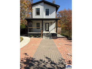 (private lake, pond, creek) Home For Sale in Shelburn Indiana