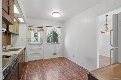 Well-Kept Home In Desirable West Islip With A Spacious Layout - photo 12