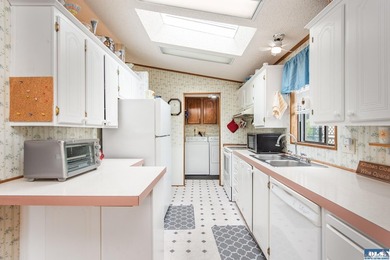 Welcome to West Alder Estates! This well-maintained 2-bedroom - photo 12