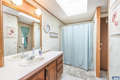 Welcome to West Alder Estates! This well-maintained 2-bedroom - photo 18
