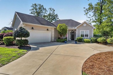 Private dock, custom construction, and a peaceful waterfront - photo 1