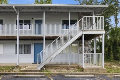 Rental opportunity across from the college. Owner has continued - photo 3